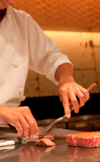 銀座で接待に人気の鉄板焼銀座ほたるのライブ感あるカウンター