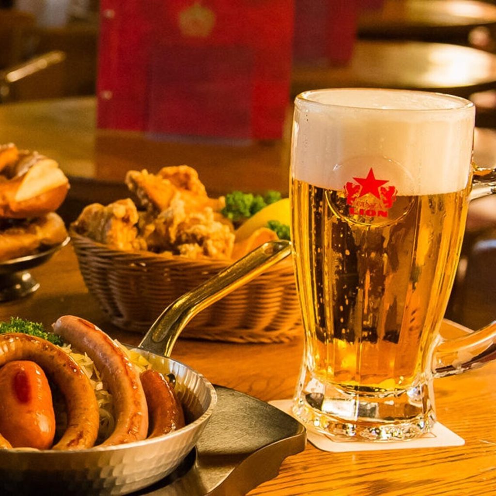 新宿 居酒屋 ビール 唐揚げ 人気メニュー