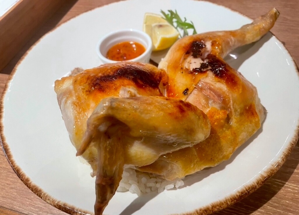 薩摩ハーブ悠然鶏 ロティサリーチキン 断面 ジューシー