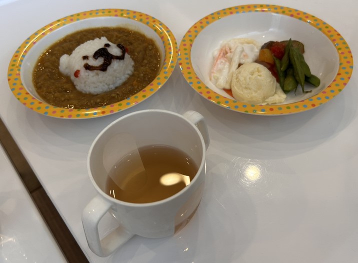 牛スジボロネーゼとお子様ランチ