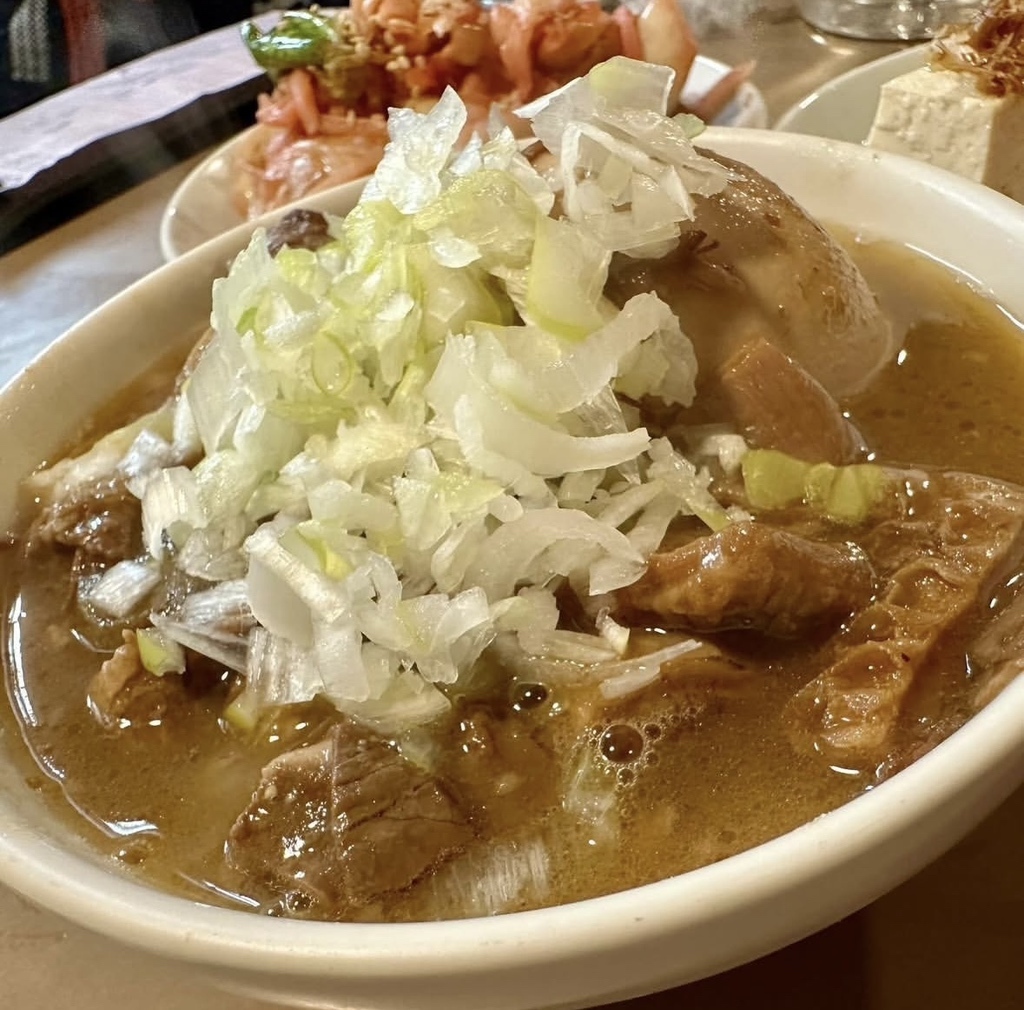 もつ焼きウッチャン モツ煮込み 新宿 居酒屋