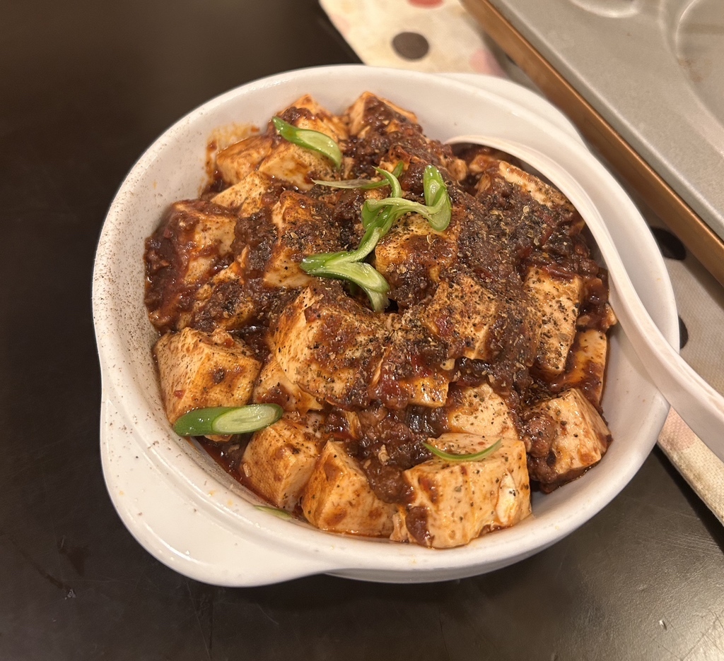 新宿 居酒屋 麻婆豆腐 四川料理 本格 辛い 麻辣王豆腐