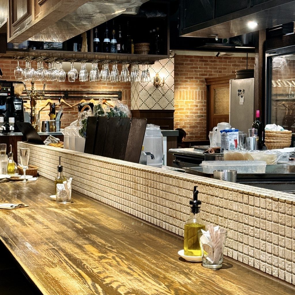 新宿 イタリアン 内装 おしゃれ デート 記念日 静かな空間